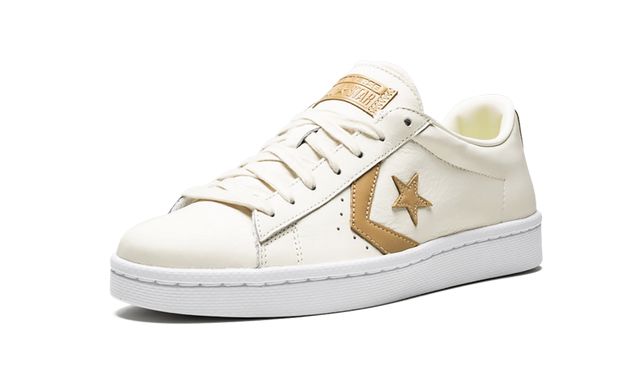 More Converse Pro Leather 76 Ox