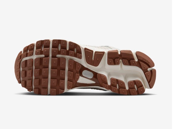 Nike Vomero 5 Light Orewood Brown